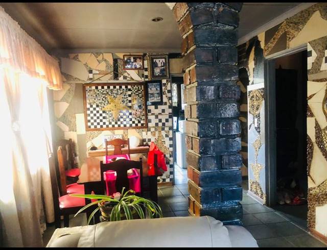 3 BEDROOM HOUSE FOR SALE IN TSAKANE EXT 5